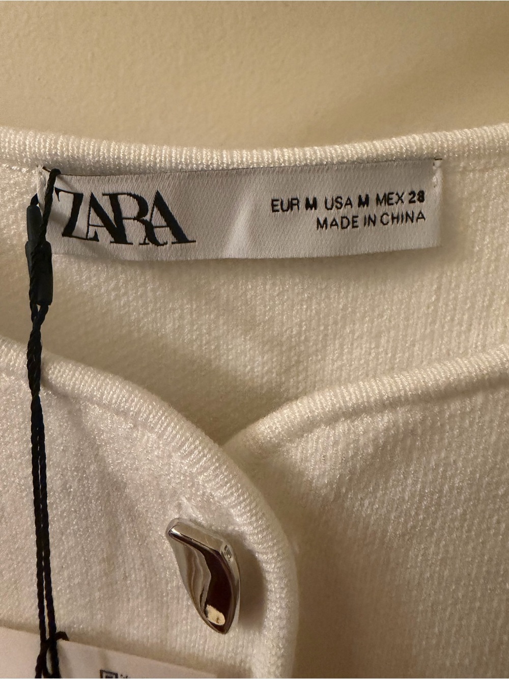 Zara White Button-Front Knit Crop Top - Picture 3 of 4